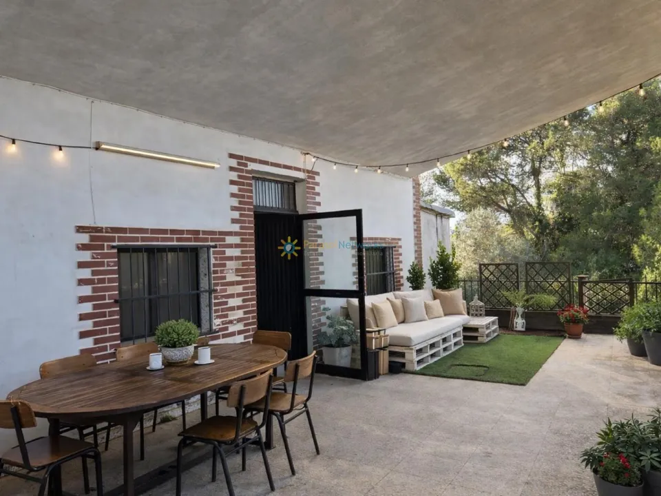Parasol Networks Estate Agents/Inmobiliaria  photo 2