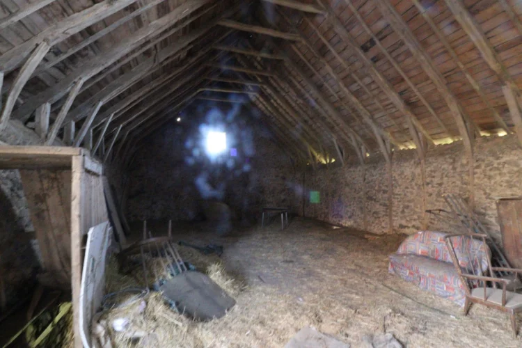 Correze. Near Neuvic. Beautiful Stone Barn with Land of 2 194m². photo 4