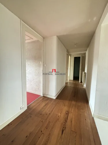House for Sale in Saint-Savin photo 5