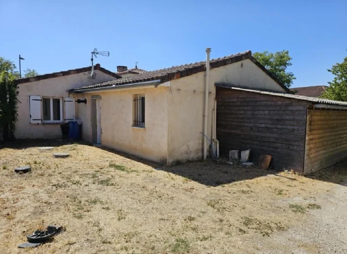3 Bed House for Sale in Ruffec photo 3
