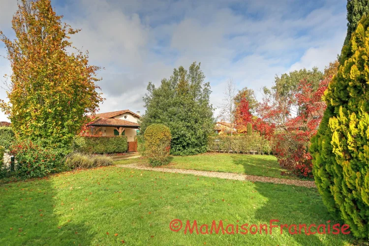 Detached 3 Bed/2bath Villa Near 27 Hole Golf Course, with on Site Facilities Including Swimming Pool photo 3