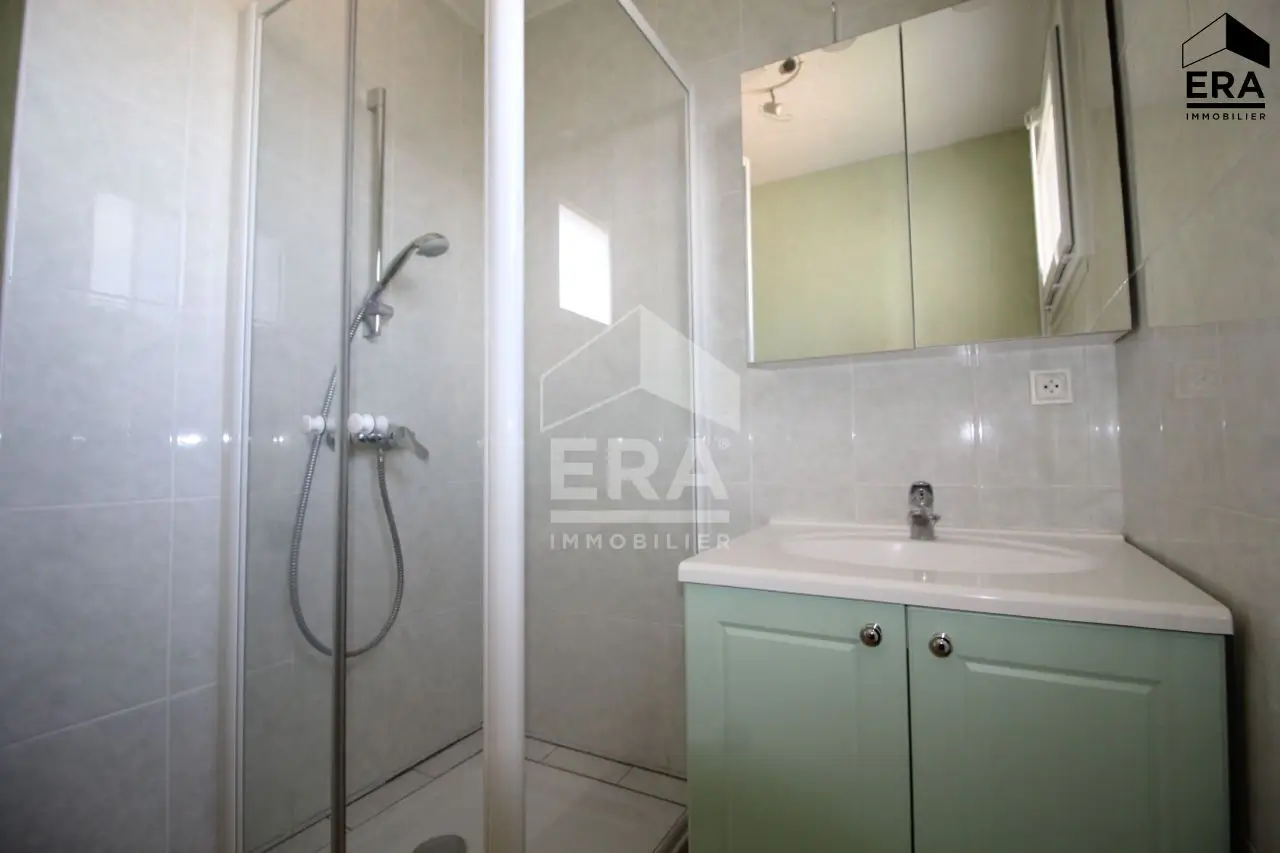 Apartment for sale in Nevers — 2 bedrooms, 70 m² photo 5