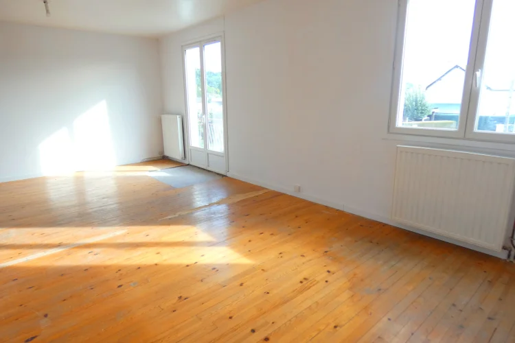 Beautiful 4 Bedroom House photo 2
