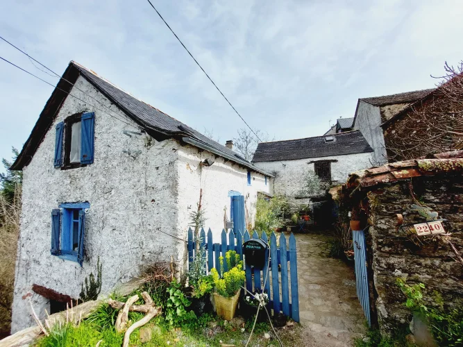 2-Bedroom Cottage for Sale on the Tarn/Averyon Border