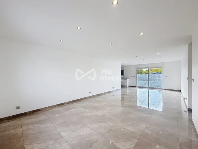 Sedan – Single-Storey Detached Pavilion – 115 m² – Co photo 3