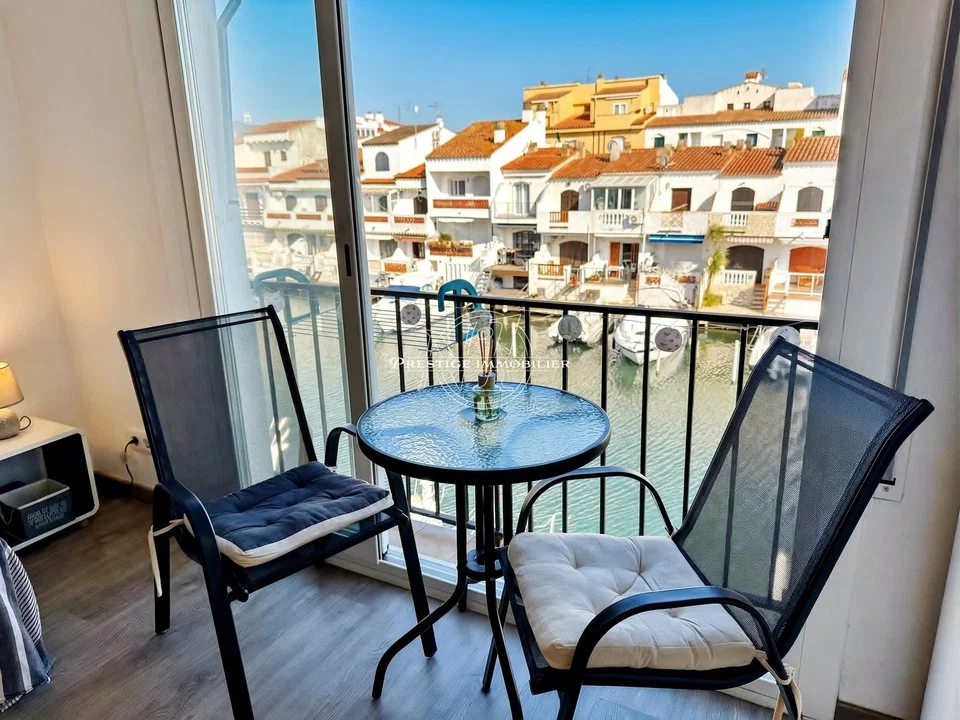 Apartment in Empuriabrava, Girona province photo 2