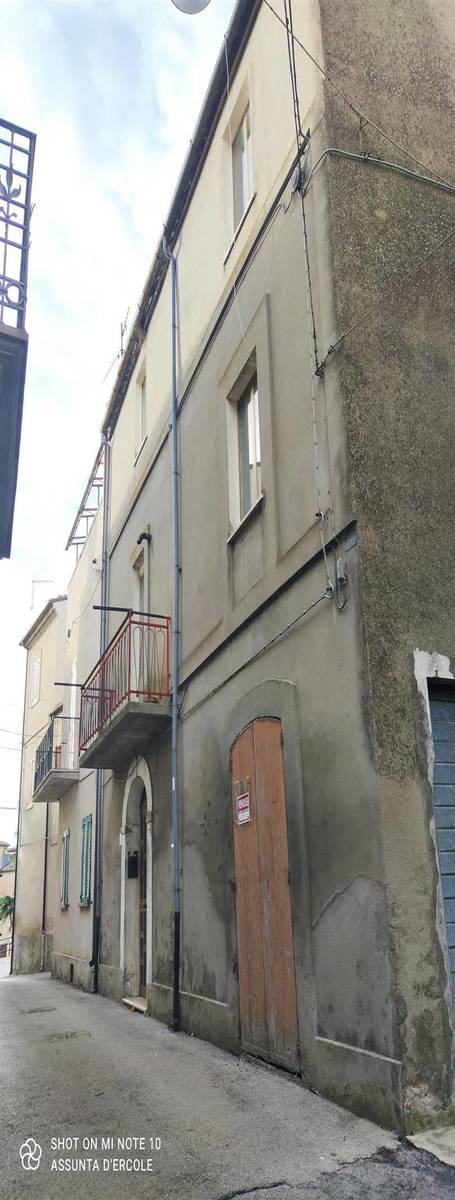 6 bedrooms top-to-bottom house, 200 m² Scerni, Chieti (province) photo 3