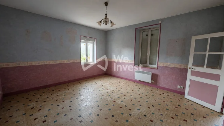 House to Renovate, Great Potential, in the Heart of Teloché photo 4