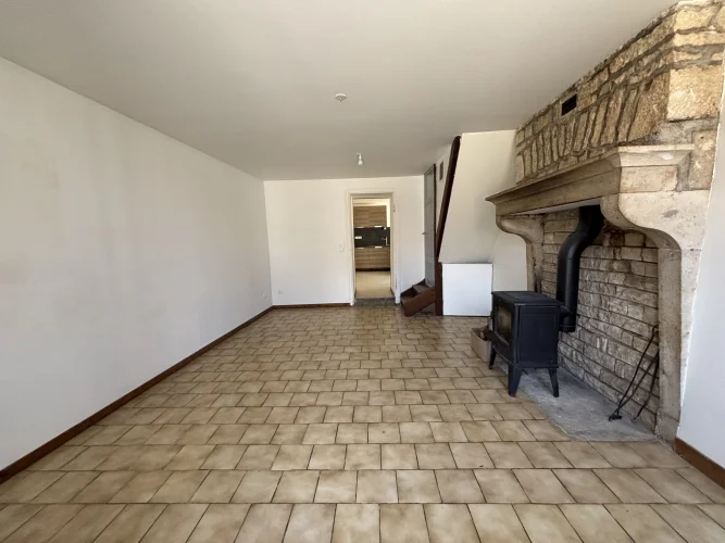 Aisey Chemin (21) Renovated 100m² House with an Outbuilding photo 3