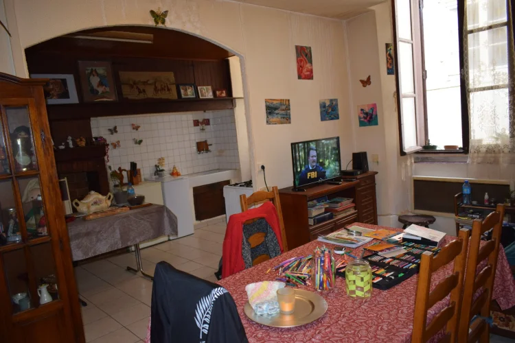 Townhouse in the Town Center with 3 Apartments photo 5