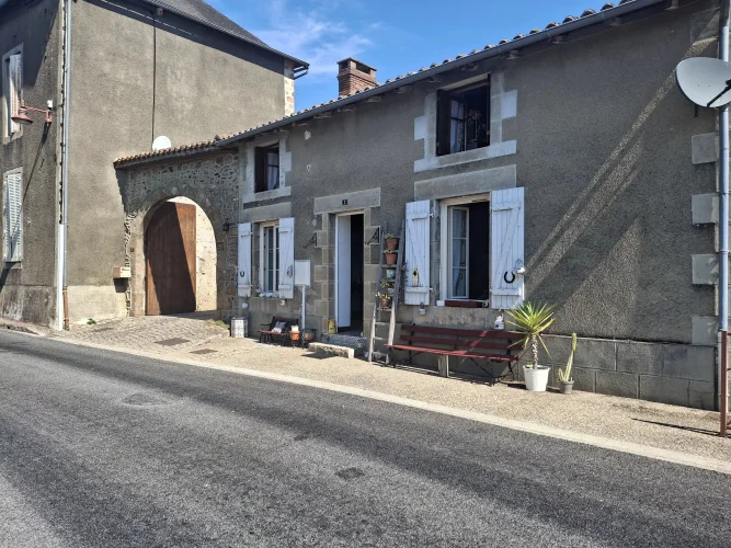 Charming 2-Bed Cottage in Village Setting photo 5
