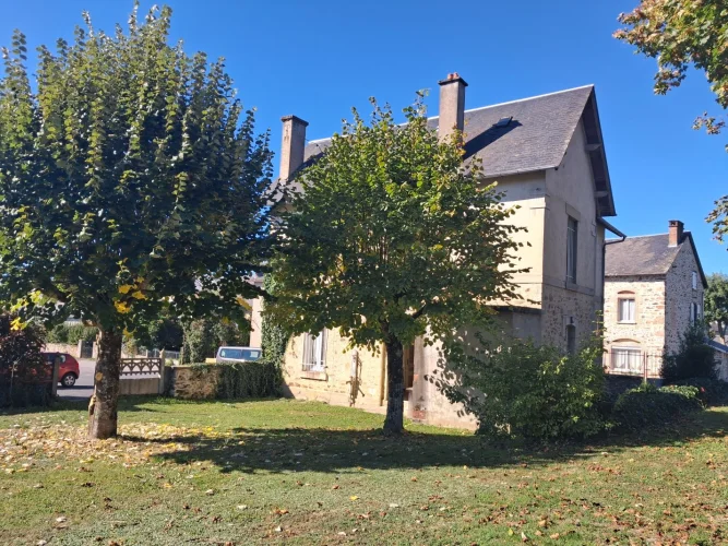 4 Bed House for Sale in la Croisille-Sur-Briance photo 3