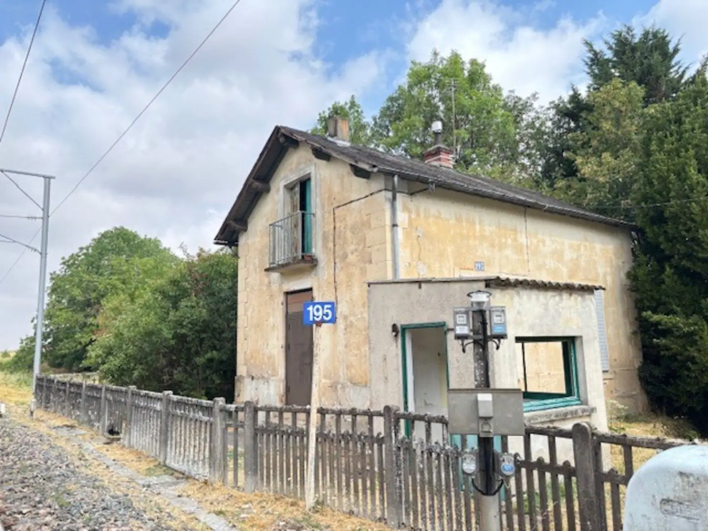 House for sale in Bengy-sur-Craon — 2 bedrooms, 69 m² photo 3