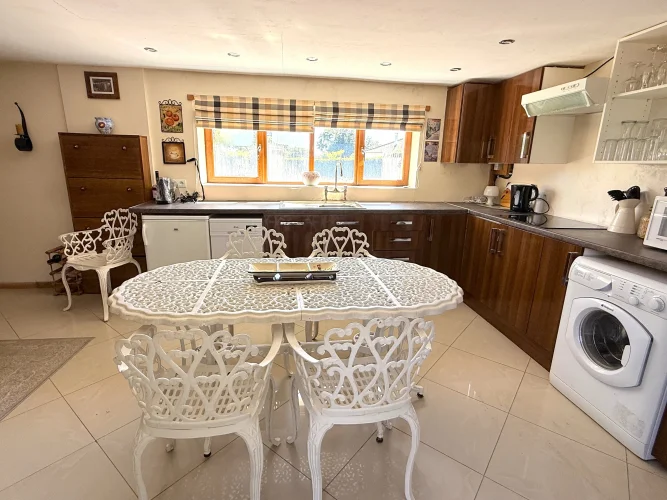 Detached Two Bedroom House Requiring Renovation Close to Saint-Junien Centre photo 2