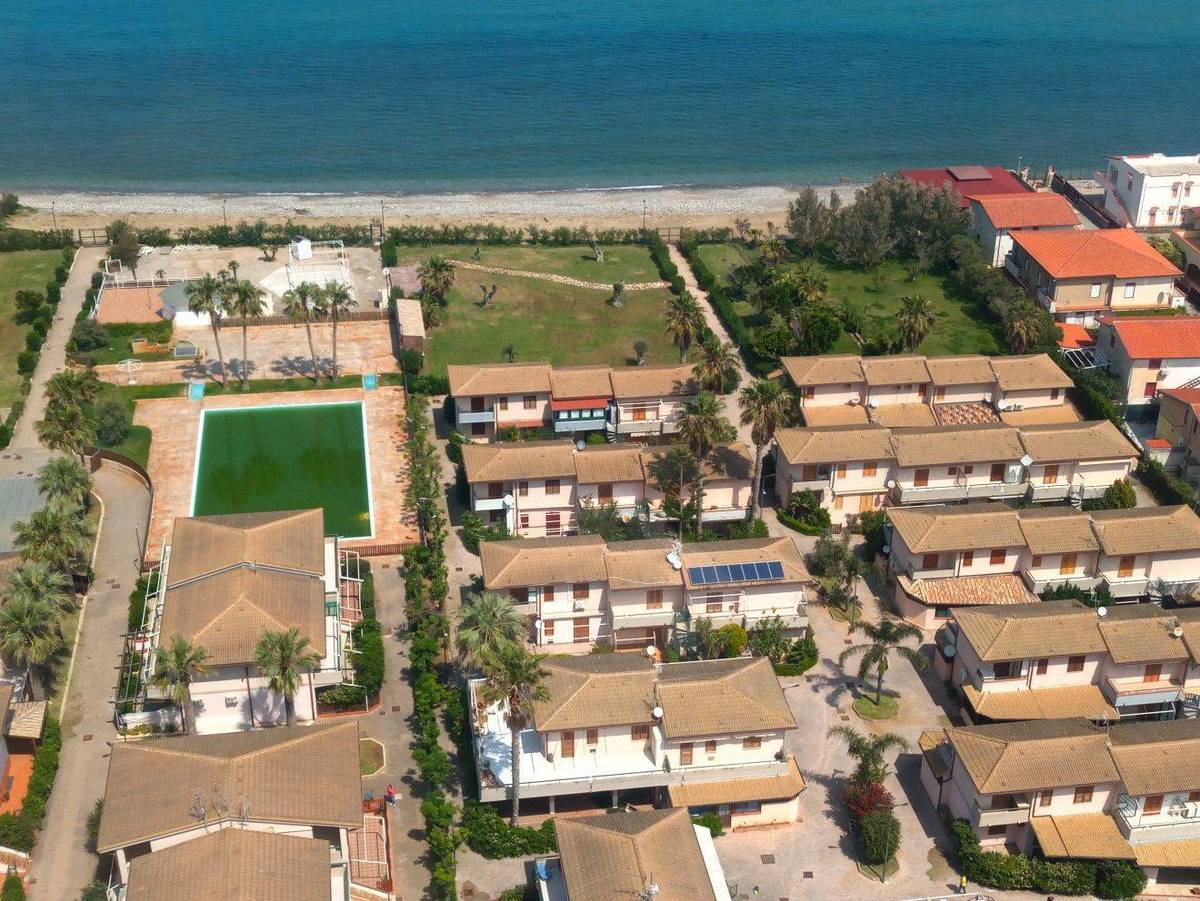 2 bedrooms apartment, 55 m² Campofelice di Roccella, Palermo (province) photo 5