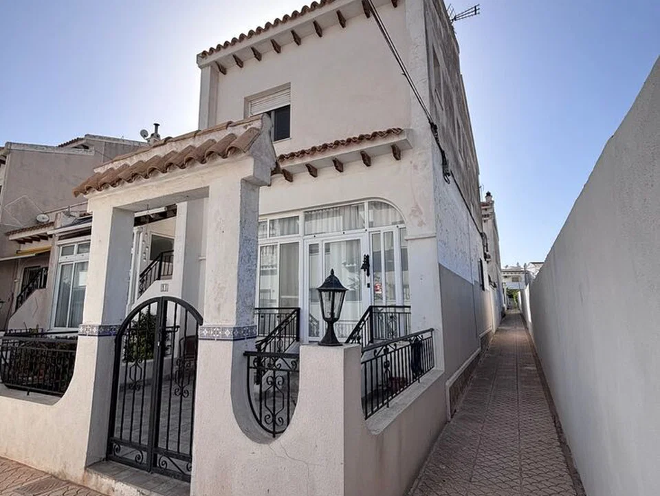 Town house in Villamartin, Alicante province photo 4