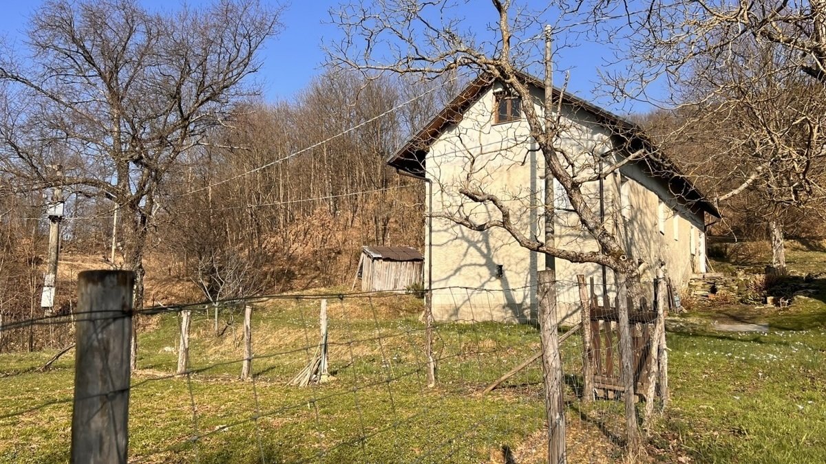 Property in Sassello photo 3