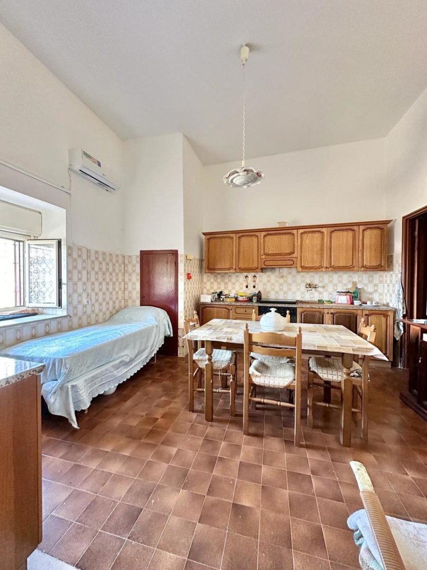 Property in Palazzo Adriano photo 5