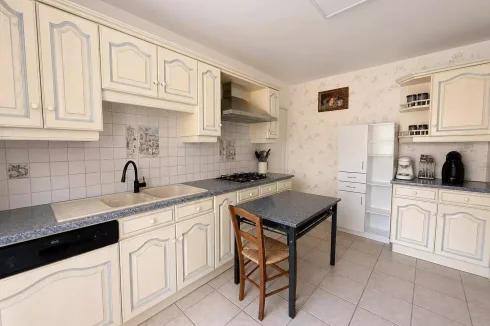 Gorgeous 2002 Villa in Boulogne-Sur-Gesse photo 4