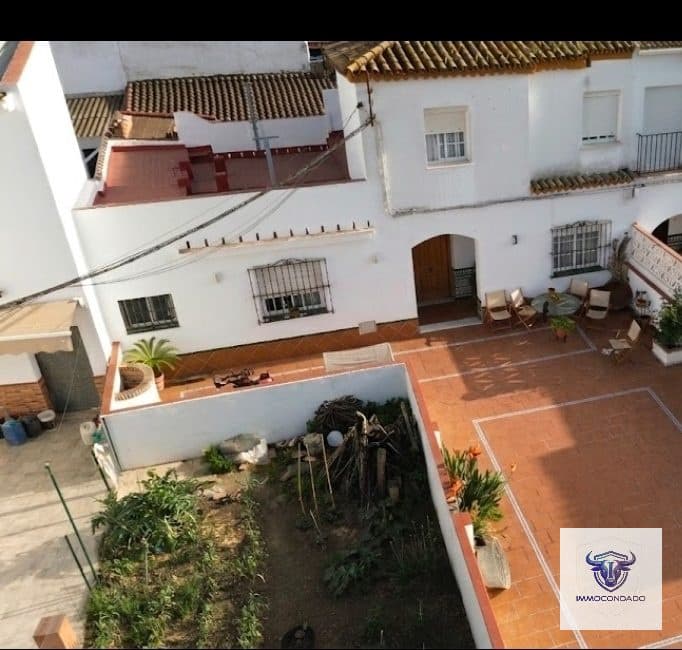 Townhouse for sale in La Palma del Condado, Huelva photo 2