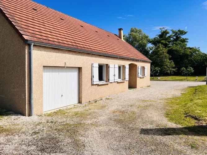 3 Bed House for Sale in Saint-Germain-du-Bois photo 2