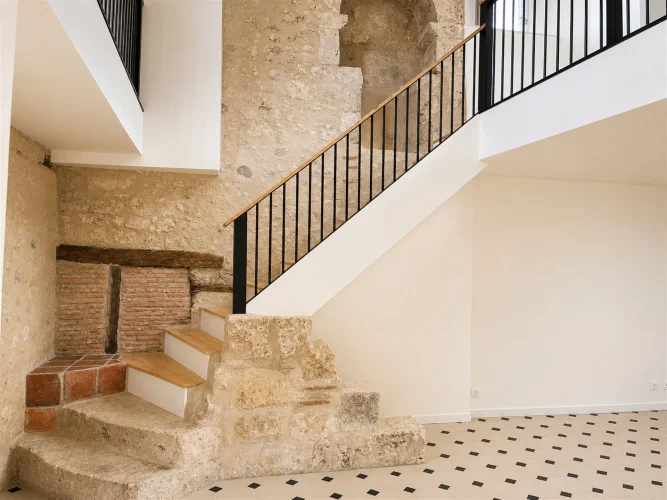Charming, Fully Renovated House in the Heart of Fonroque – a Blend of Character and Modernity photo 4