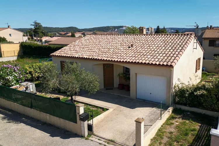 Carcassonne - Lezignan C.-Fabrezan Villa T4 103m² (89m² Hab.) with Garden, Terrace and Garage photo 3