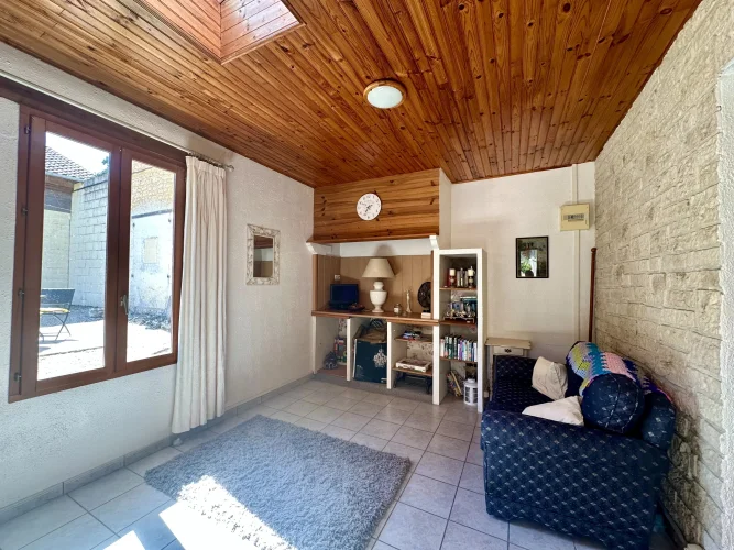 Pretty Stone House Within Walking Distance to Aubeterre photo 4