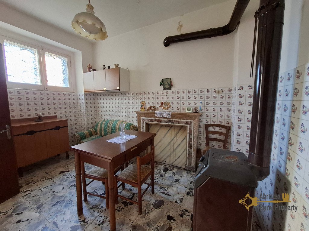 Property in Belmonte Del Sannio photo 5