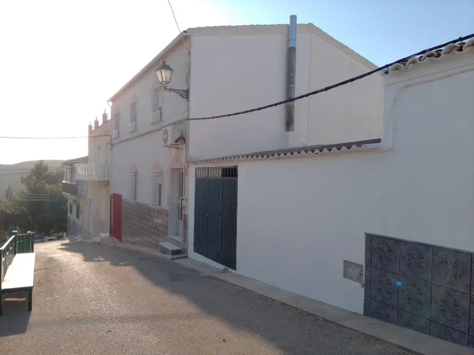 Village house in Bobadilla De Alcaudete, Jaen province photo 2
