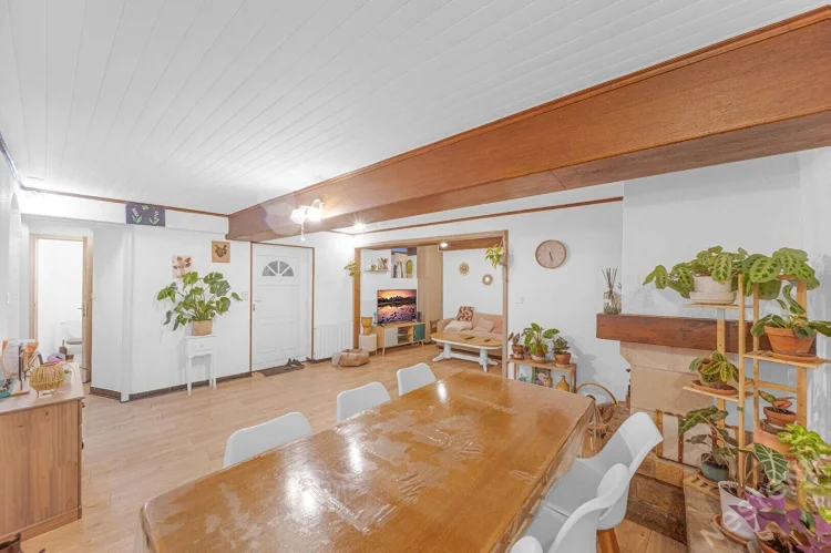 30s House for Sale in Verdun-Ciel - 4 Rooms, 88 m², 450 m² Lot photo 4