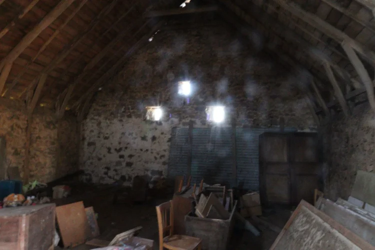 Correze. Near Neuvic. Beautiful Stone Barn with Land of 2 194m². photo 5