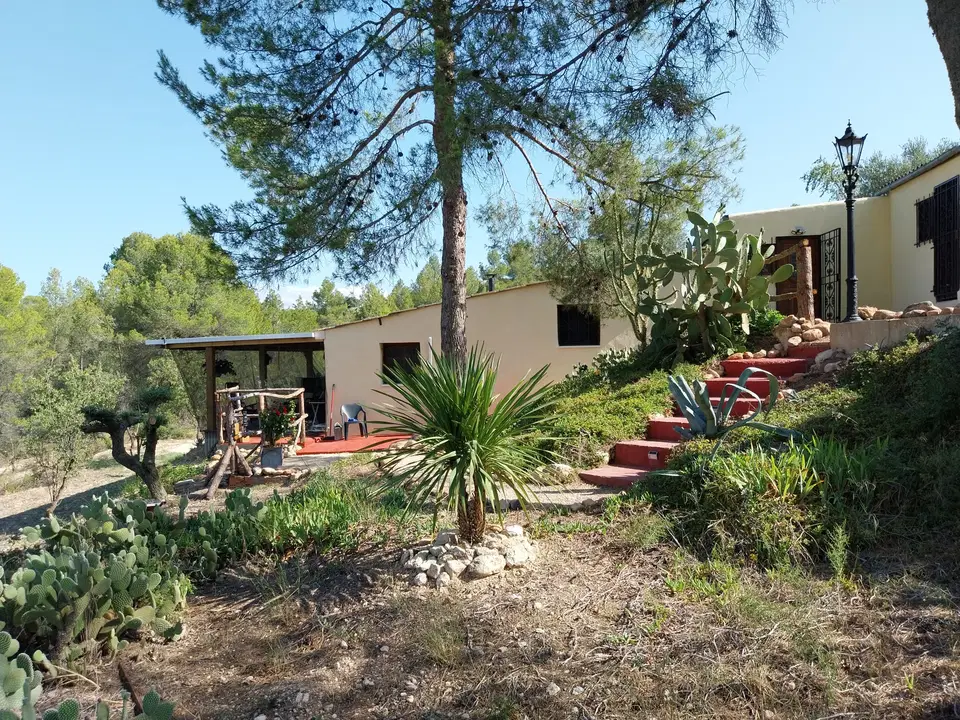 Country house in Tivissa, Tarragona province
