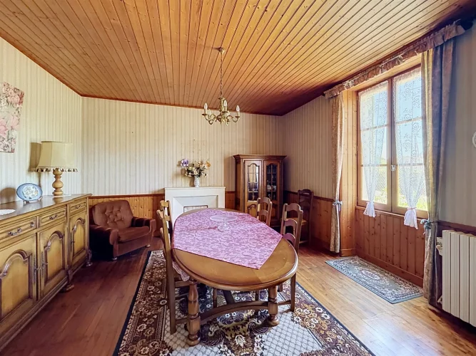 20KM North Angouleme Charming Charentaise House with Outbuildings photo 4