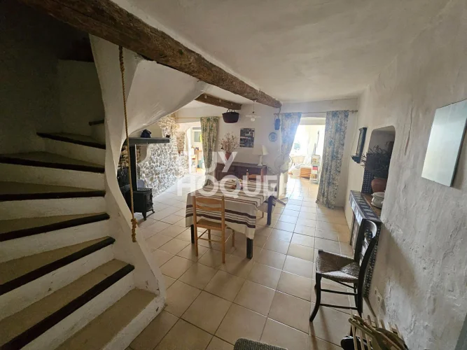 House 6 Rooms for Sale in la Livinière - Exclusive Guy Hoquet Olonzac photo 2