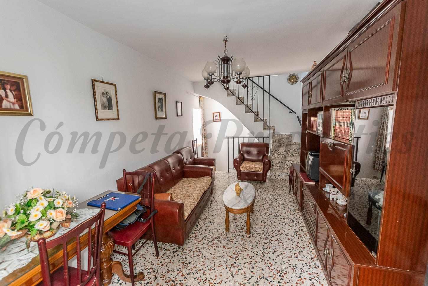 Townhouse for sale in Salares, Málaga photo 2