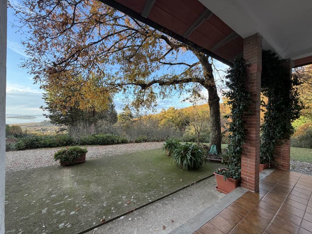 Property in Magione photo 5