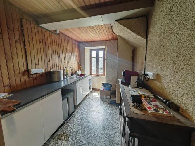 1 Bed House for Sale in Luzenac photo 2