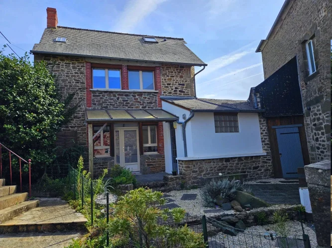 Charming Village House with Garden and Garage Near Lassay-Les-Châteaux