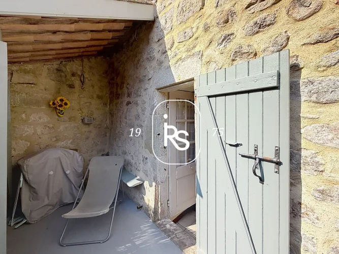In the Heart of a Historic Village, a Stone Village House with 73 m² of Living Space and a Balcony photo 5