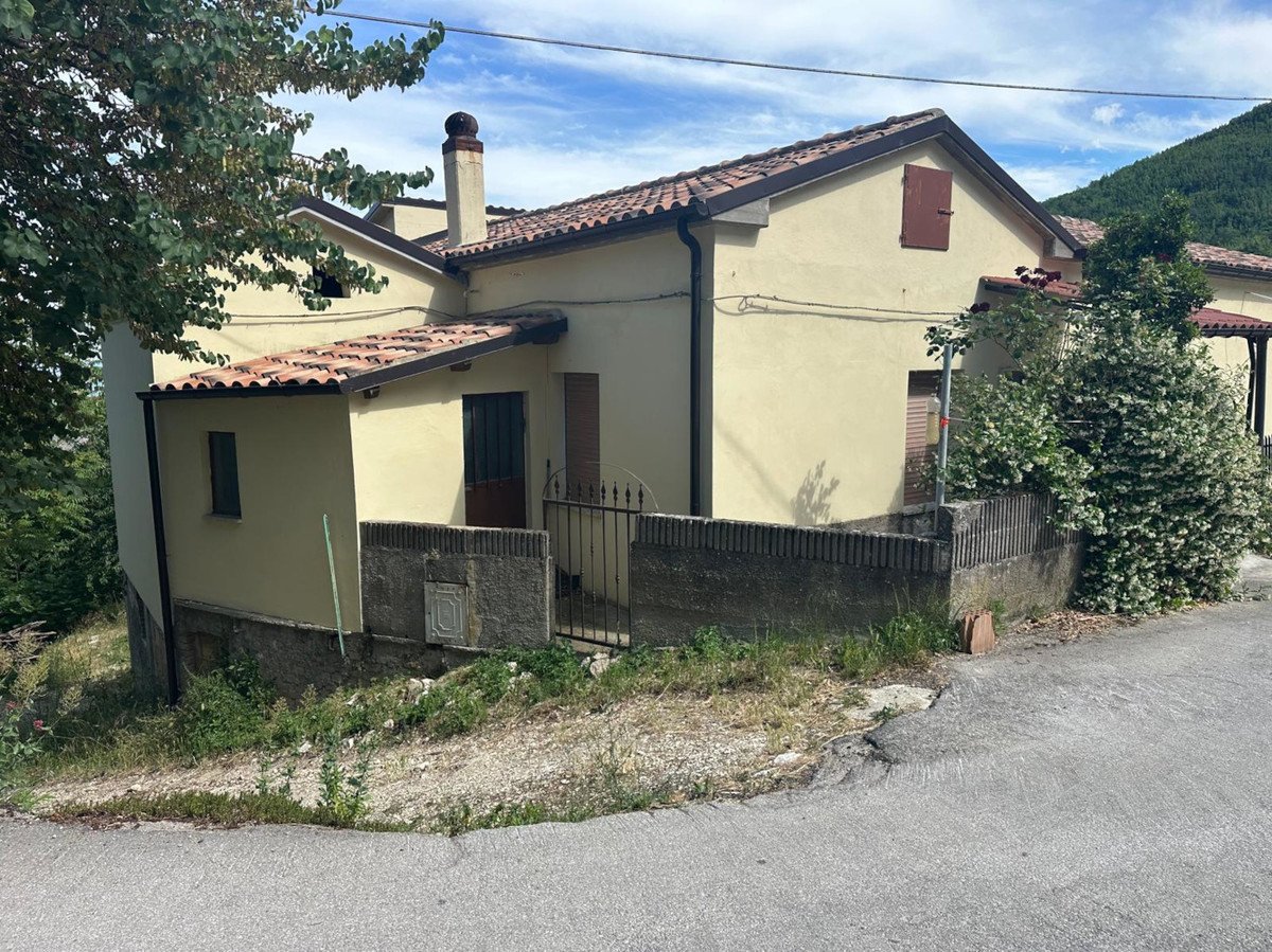 Property in Villa Celiera photo 2
