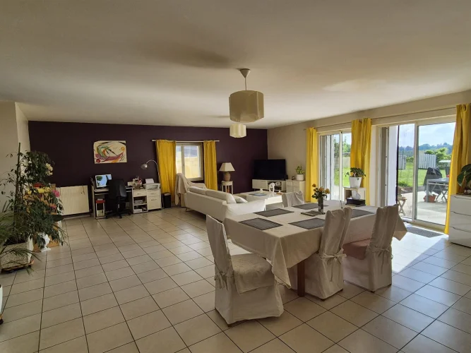 Stone House of 152 m² on a Plot of 879 m² photo 3