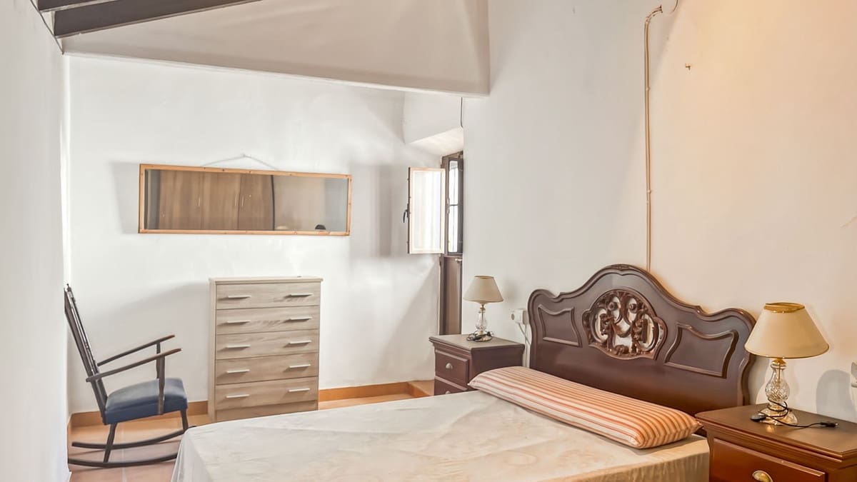 Townhouse for sale in Comares, Málaga photo 3