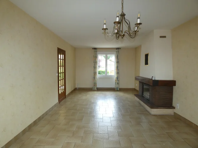 Two Nice Attached Houses in Immaculate Order, with Attached Garden. photo 5