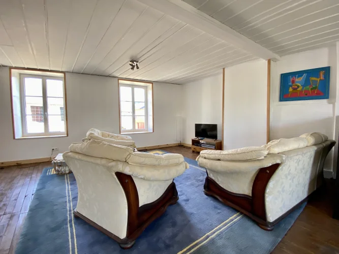 3 to 5-Bed Character Stone Country Residence with Garage & Workshop photo 5