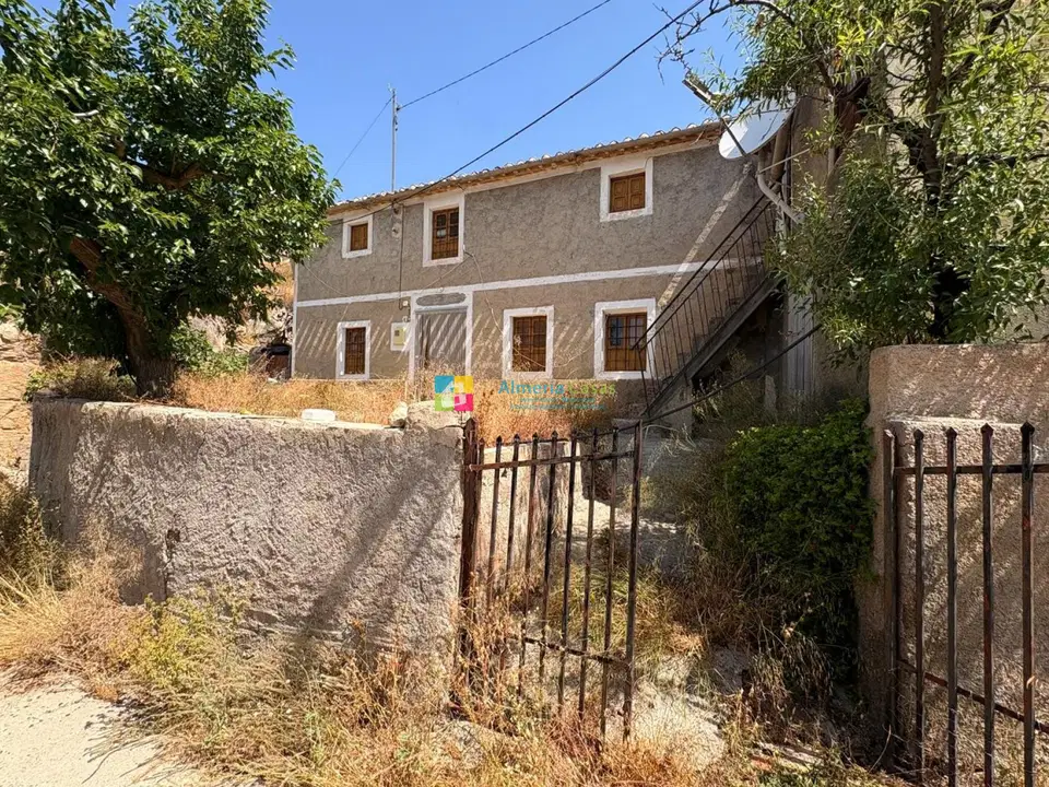 Country house in Oria, Almeria province