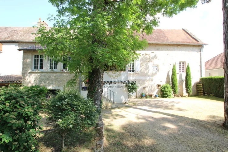 A 10-Minute Drive from Tournus: a Pretty Stone Village House of 151 m² on 2713 m² of Land photo 2