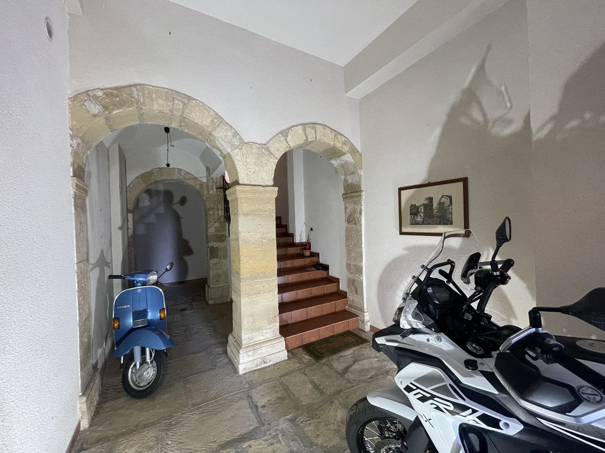 Property in Salemi photo 3