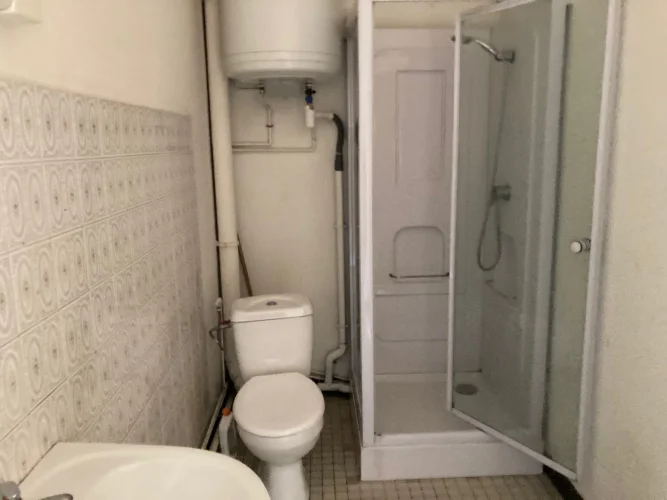 Rental Investment Building: 2 Flats + 1 Commercial Local photo 4