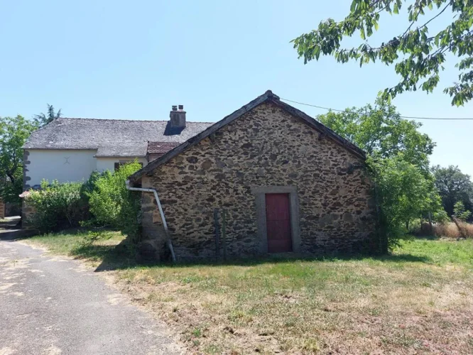 Lovely Old Farmhouse with out Buildings photo 3